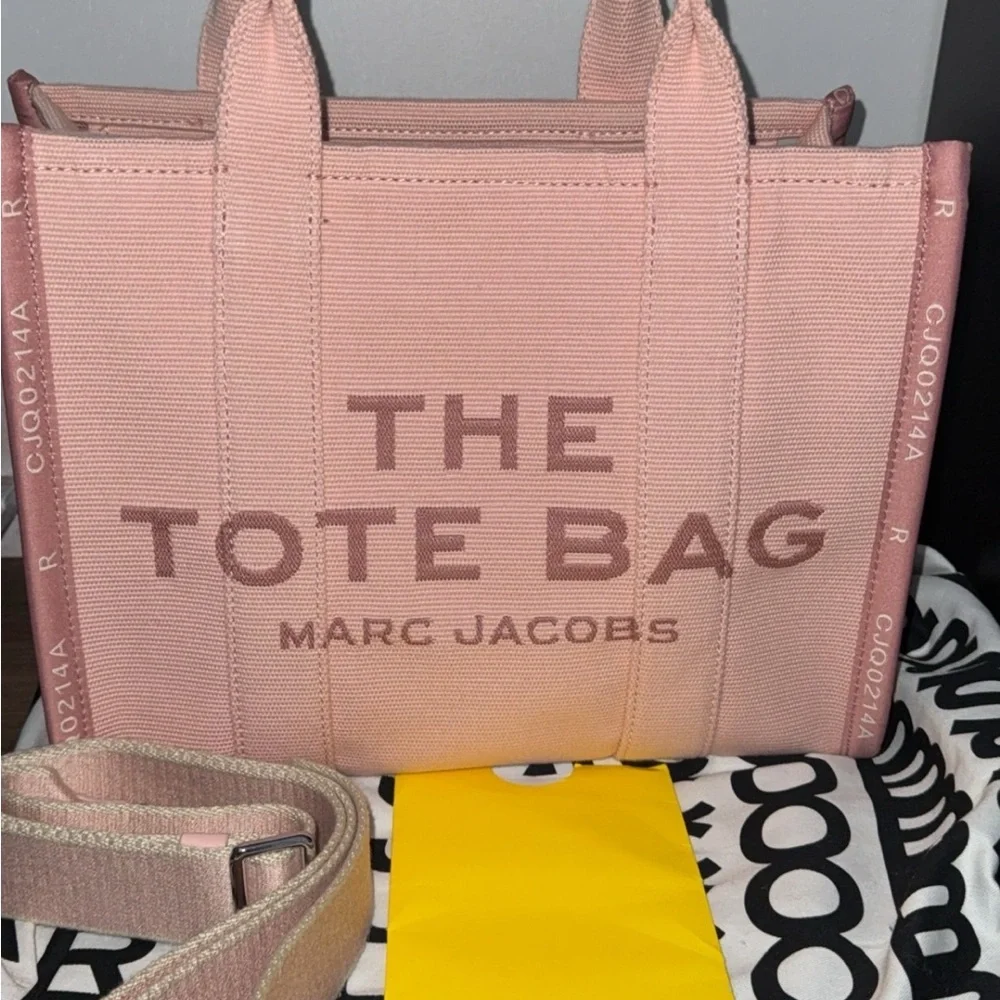 Marc Jacobs Pink Canvas 'The Tote Bag' with Contrasting Logo - Picture 3 of 3